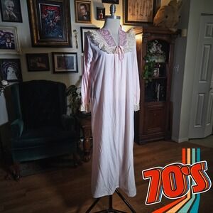 Vintage 70s Erica Loren Pink Lace Trim Long‎ Sleeve Maxi Nightgown Slipper Dress